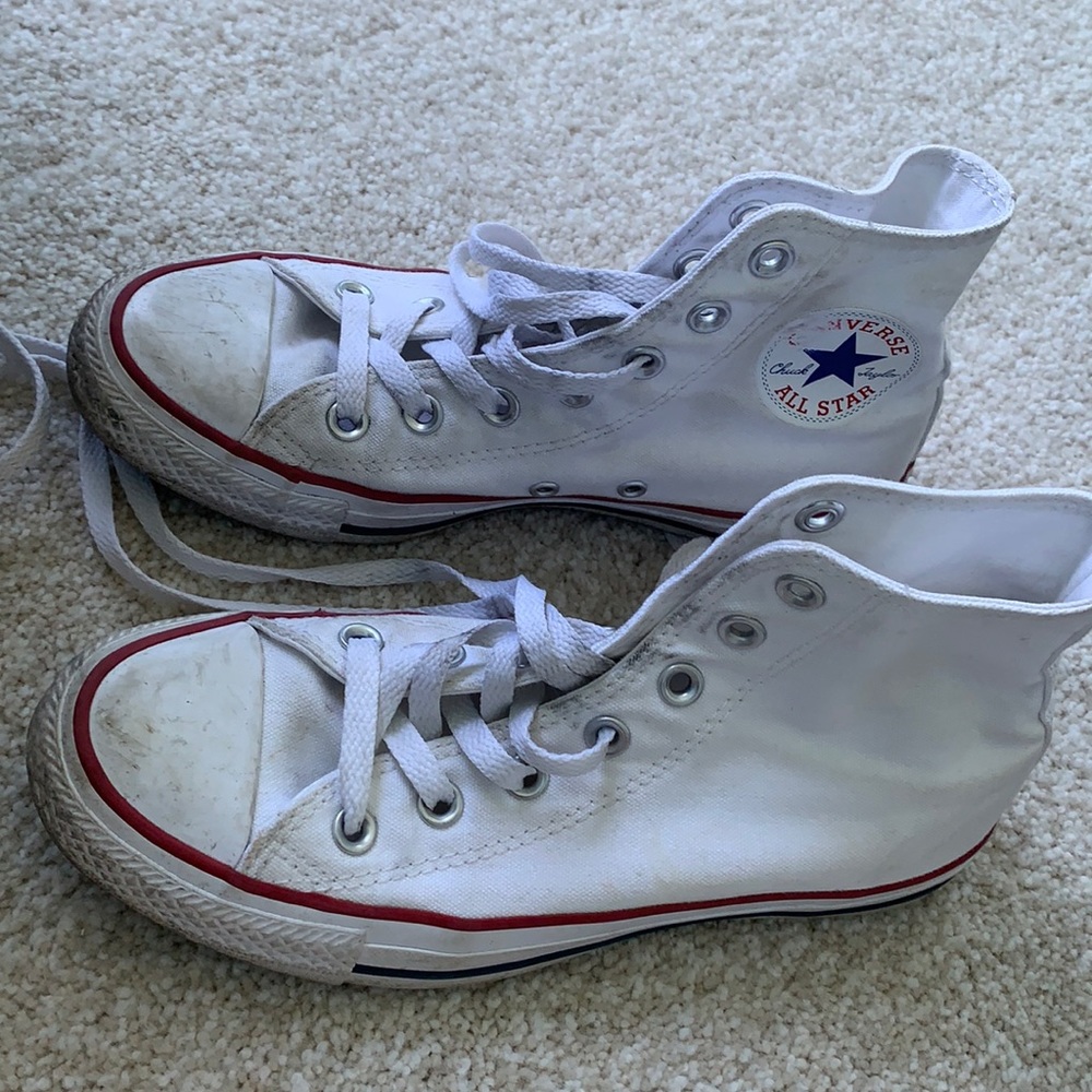 Worn converse, they’re in good condition